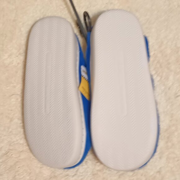 NWT ~ Snoopy (S/M) Sherpa Fleece Lined Plush Scuff Slippers - Picture 4 of 6